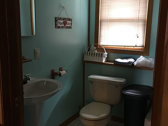 3rd image of 3912 Pandola Ave