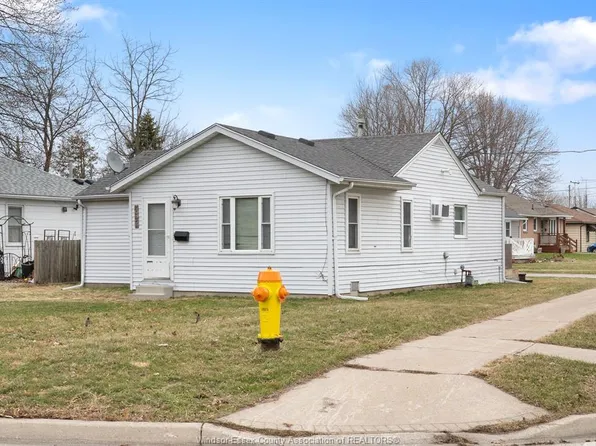 247 Lansdowne Ave, Kingsville, ON N9Y 1S7