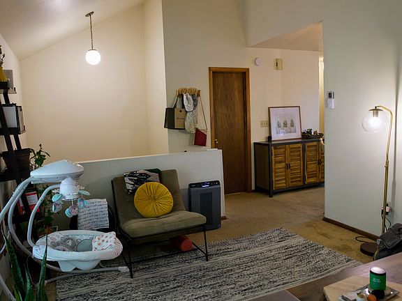 5th image of 1807 W Koch St APT 2