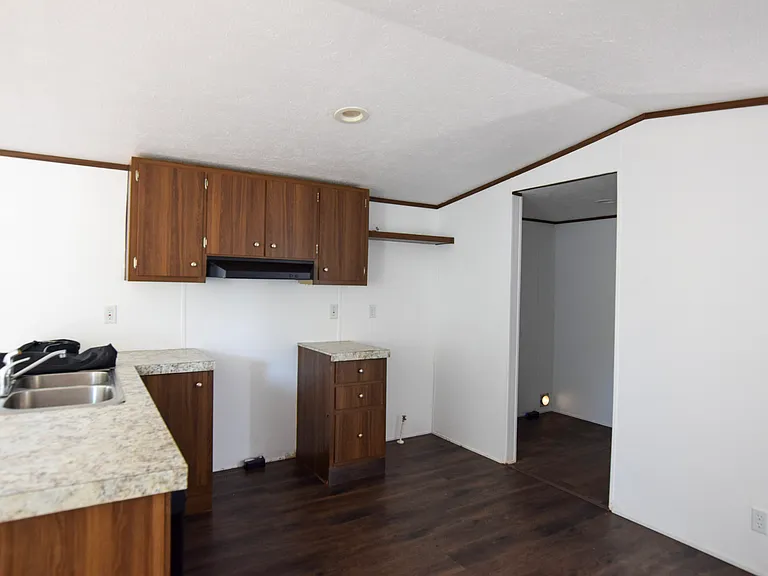 352 Johnson St #9 — Photo 12