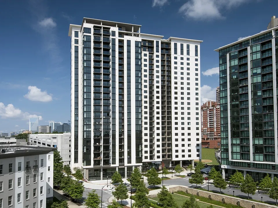 Building Photo 2