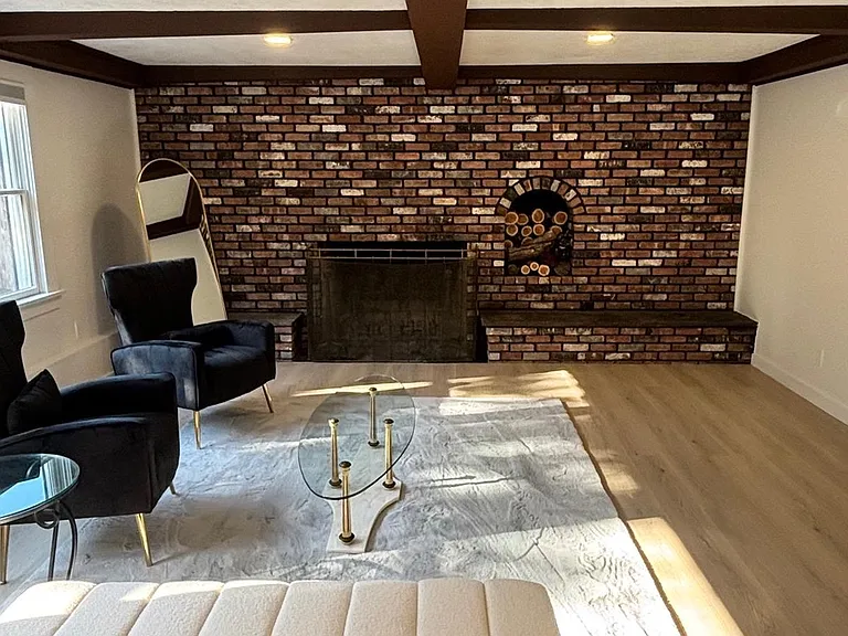 791 Longview Ave — Photo 6