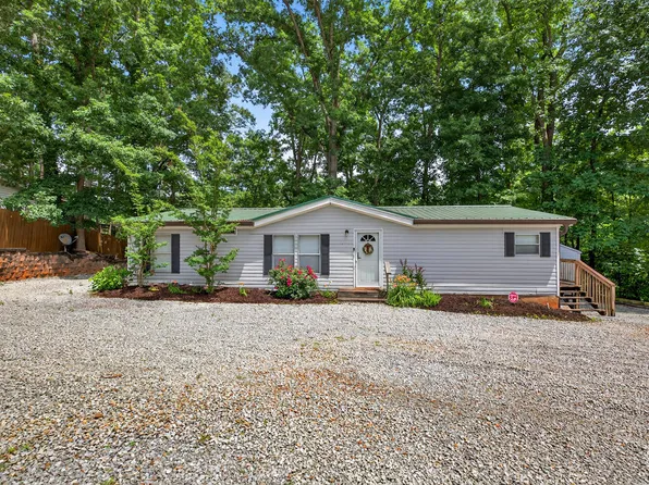 220 Bailey Cir, Townville, SC 29689