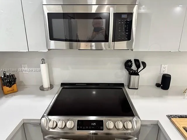 5401 Collins Ave #128 — Photo 40