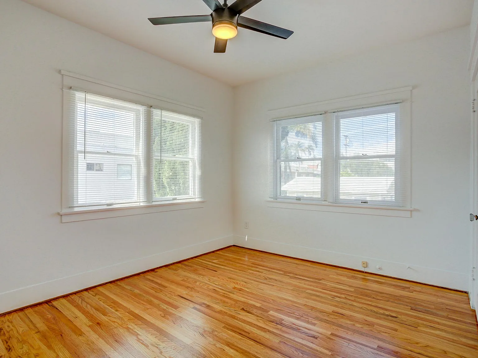 2 bed, 813 sqft, $3,000 — Photo 4