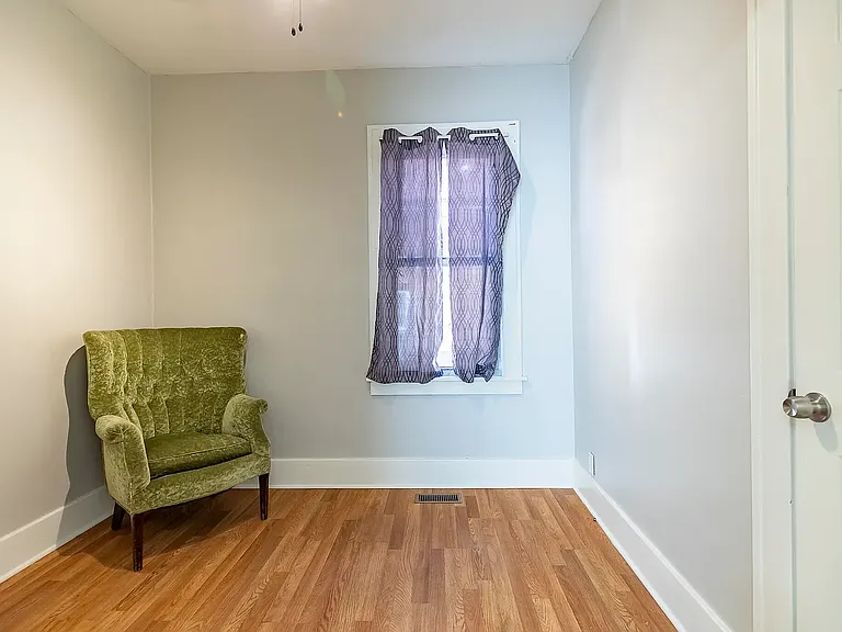 2510 White Oak Ave — Photo 9