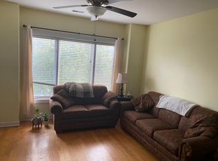 2454 W Fillmore St, Chicago, IL 60612