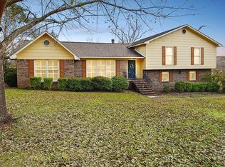 106 Fencepost Ln, Dothan, AL 36303