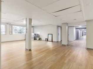 815 50th Ave SW #103, Calgary, AB T2S1H8