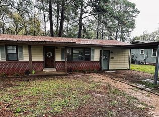 630 Walker St, Center, TX 75935