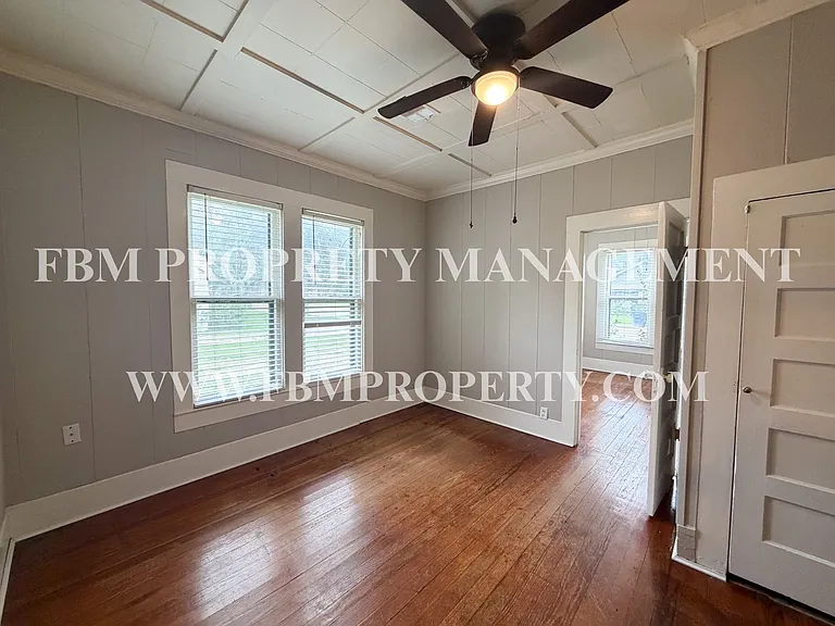 205 W Gilmer St — Photo 13