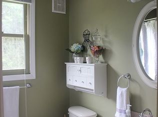 61 Arland Dr, Southbridge, MA 01550