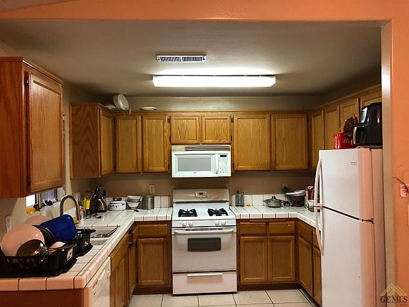 2nd image of 1415 Engelberg Dr
