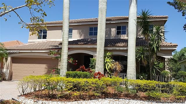 1st image of 746 Lavender Cir