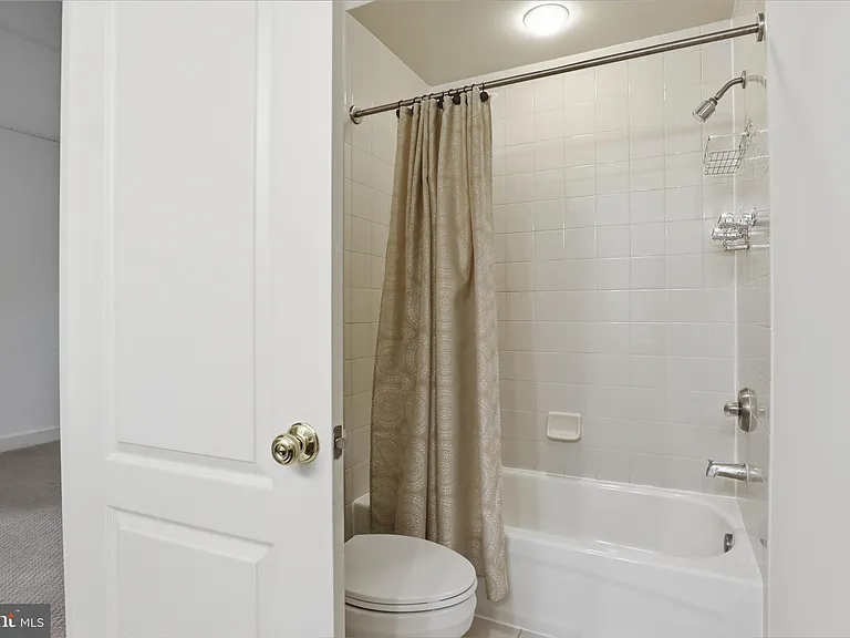 23059 Bronstein Ln — Photo 44
