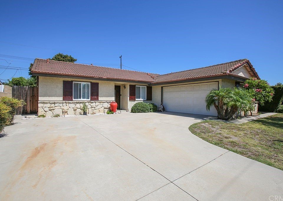 1st image of 6641 Lenore Ave