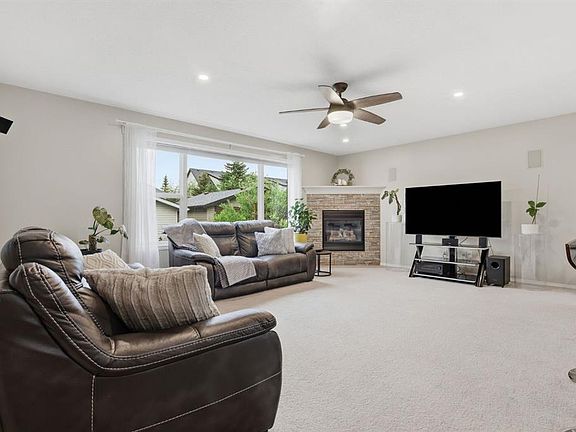 2nd image of 450 W Elgin Way SE