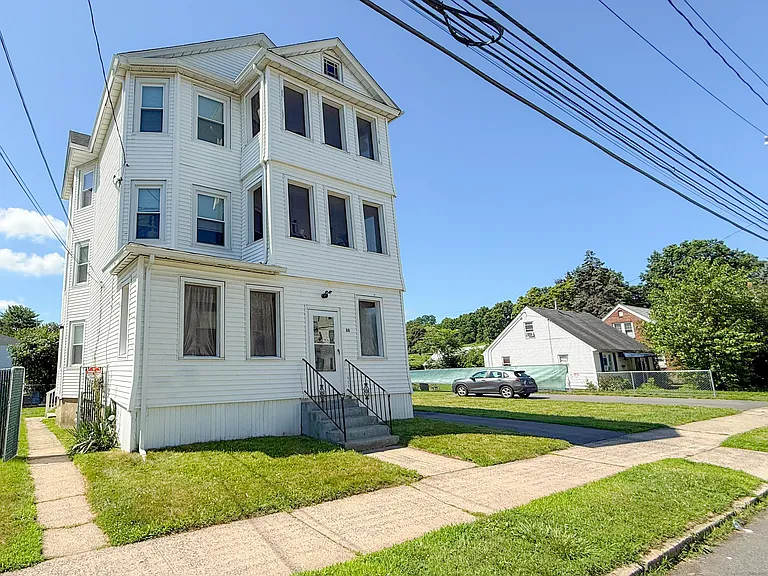 24 Miller St #2 — Photo 10