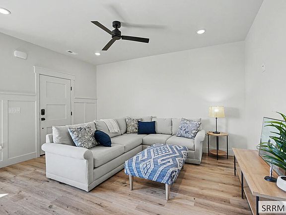 4th image of 753 N Curlew Dr