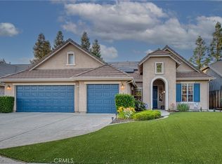 2737 Sussex Ave, Clovis, CA 93611