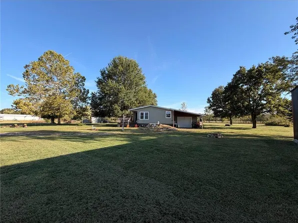 506 W Sycamore St, Weir, KS 66781