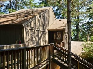 141 Treehill Loop, Eugene, OR 97405