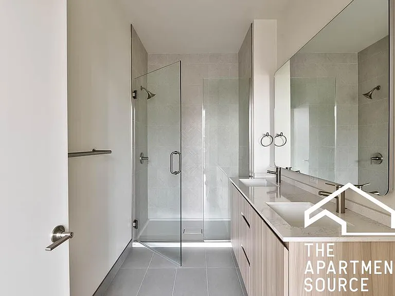 513 S Damen Ave — Photo 17