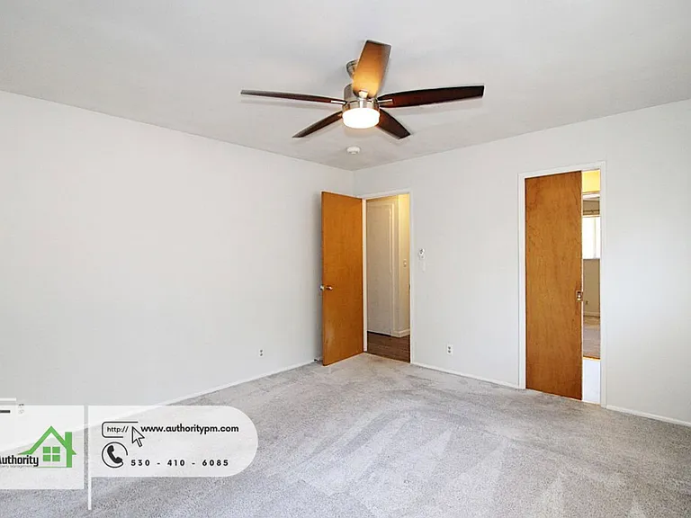 4548 Pensacola St — Photo 20