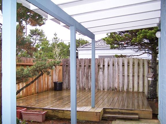 Entertaining Deck-Different Perspective