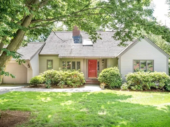 67 Potter Pond #67, Lexington, MA 02421
