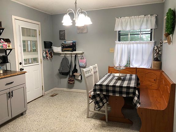 5th image of 2055 Rolling Brook Dr NE