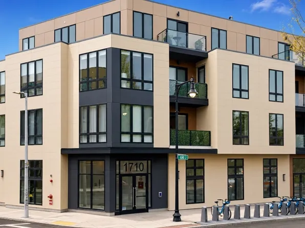 1710 Dorchester Ave #202, Dorchester, MA 02124