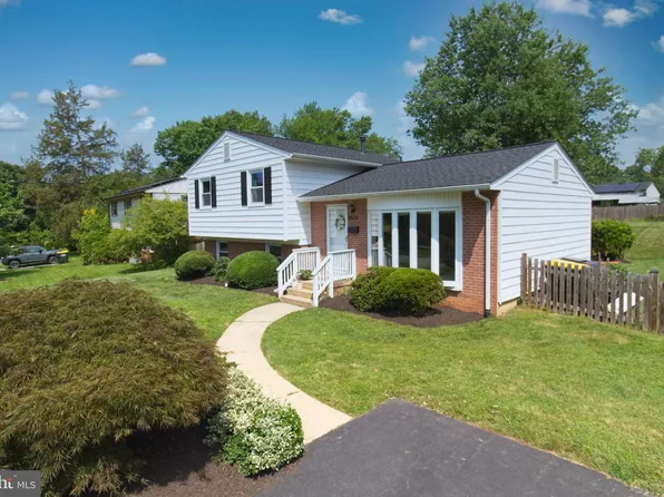 4514 Picot Rd, Alexandria, VA 22310