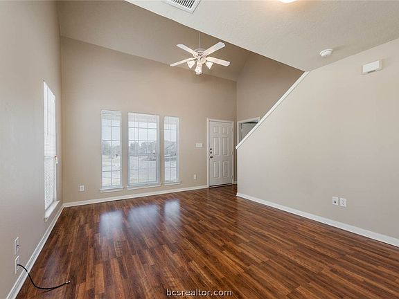 4th image of 501 Nelson Ln