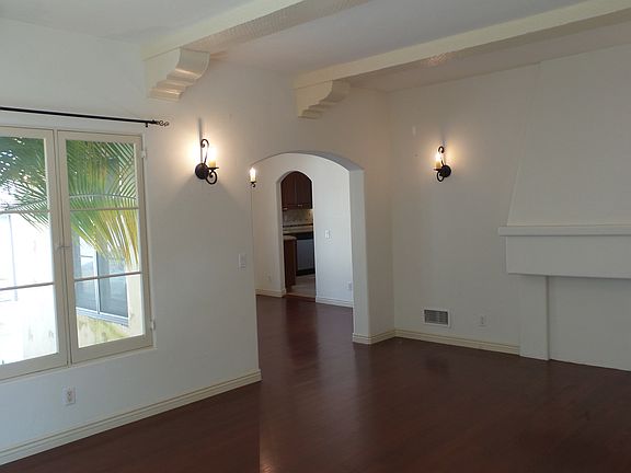 2nd image of 313 Coronado Ave