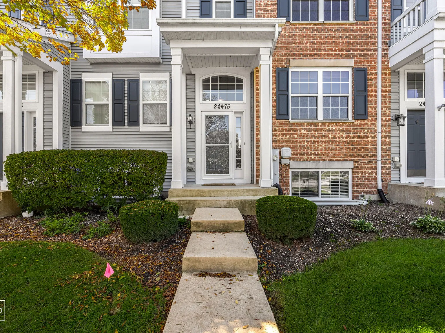 3 bed, 2.5 bath, 1757 sqft, $2,700 — Photo 2