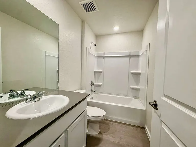 1402 Bertha Br — Photo 14
