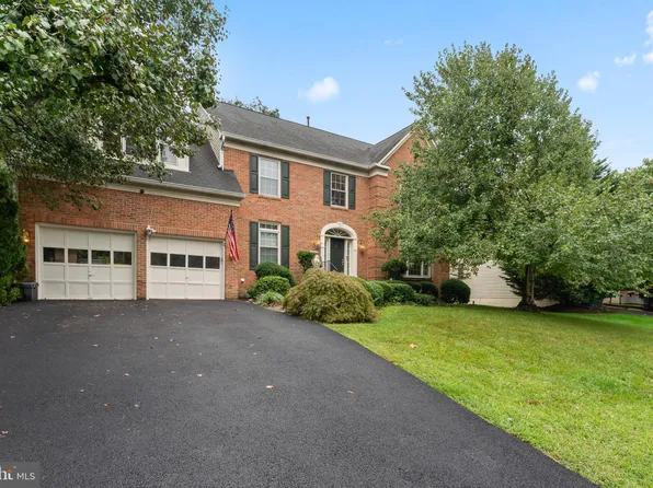 13603 Northbourne Dr, Centreville, VA 20120