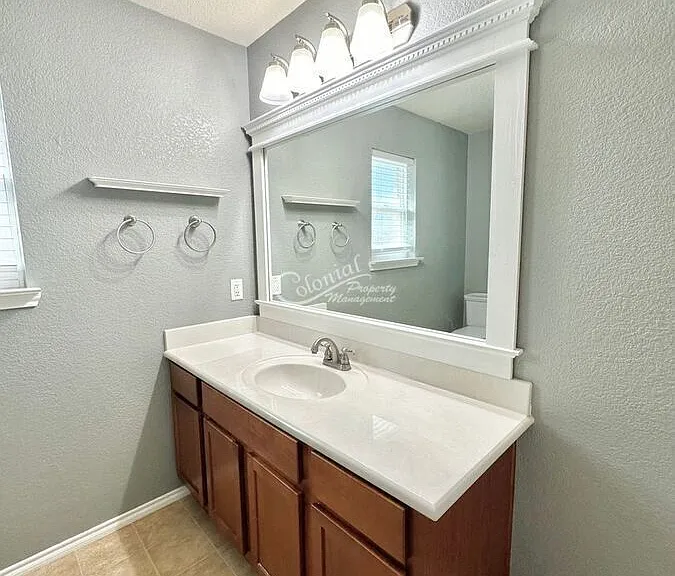 2315 Windy Cir — Photo 10