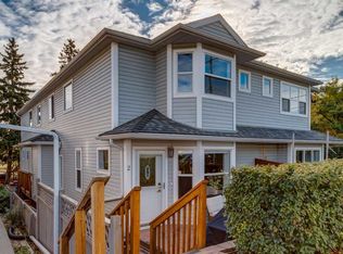 2013 E 24th St SW #2, Calgary, AB T3E1T1