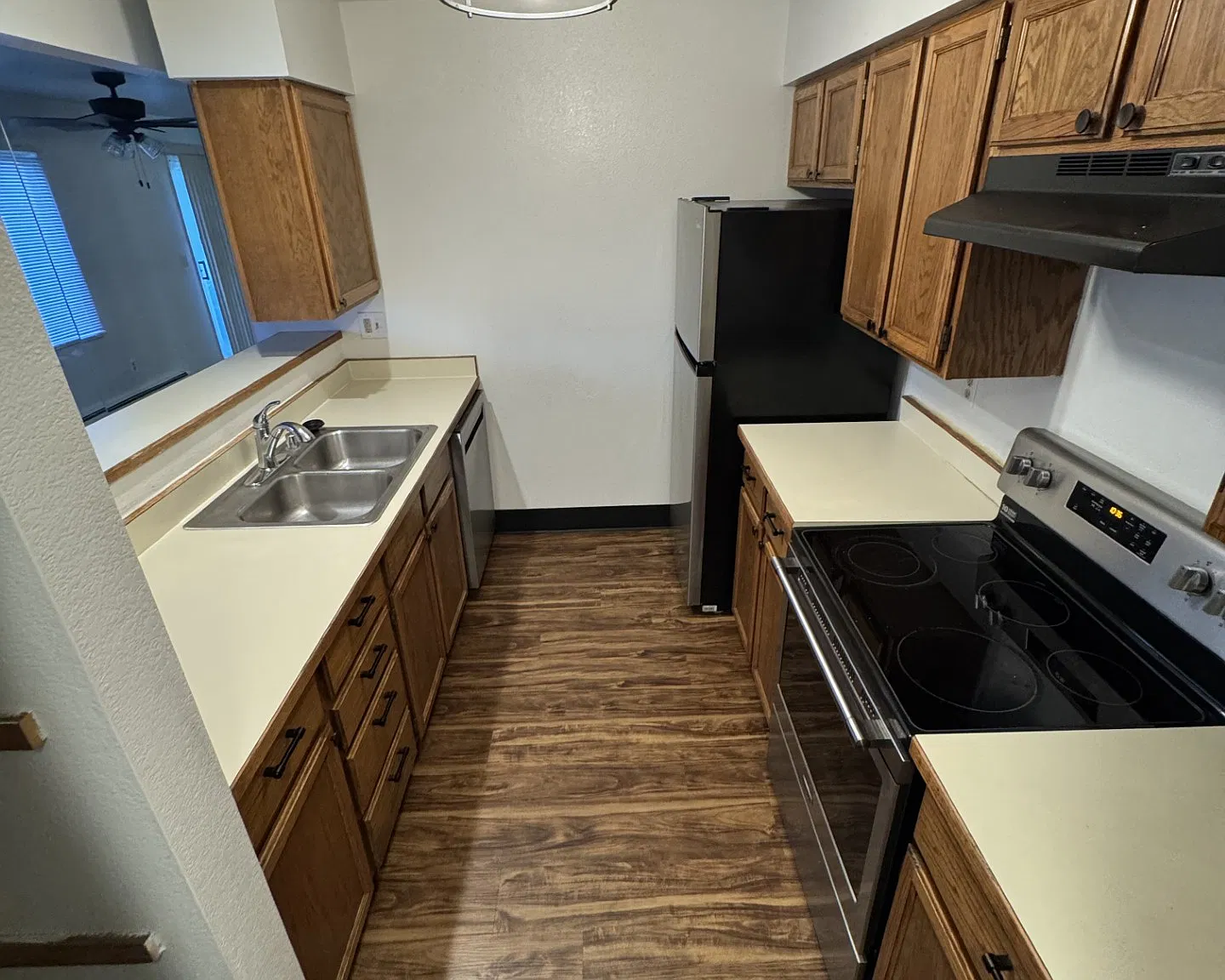 2 bed, $1,900 — Photo 3