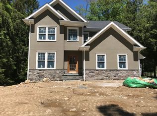 11 Laurel Hill Rd, Mountain Lakes, NJ 07046