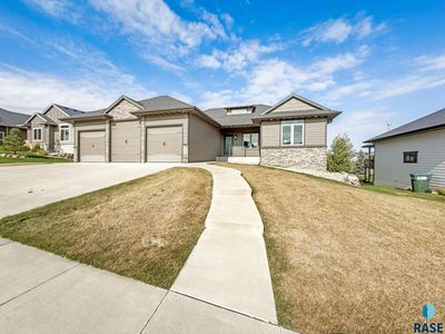 7305 S Kenton Ln, Sioux Falls, SD, 57108