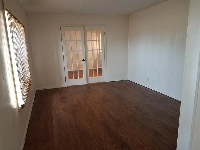 2nd Family room, office or flex room