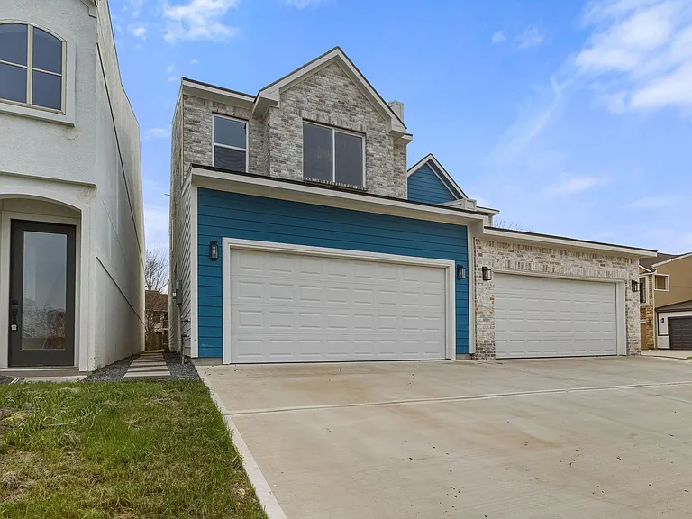 117 Capetown Ln — Photo 3