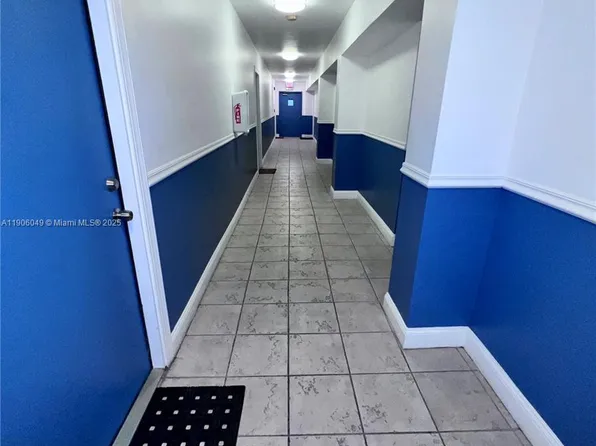 12290 NE 11th Ct APT 305, North Miami, FL 33161