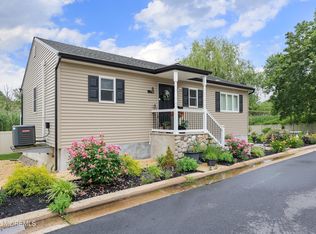 8 Clement Ln, Leonardo, NJ 07737