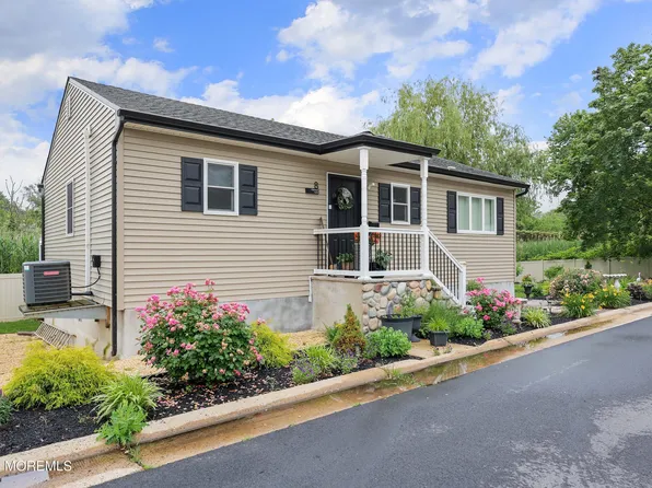8 Clement Lane, Leonardo, NJ 07737