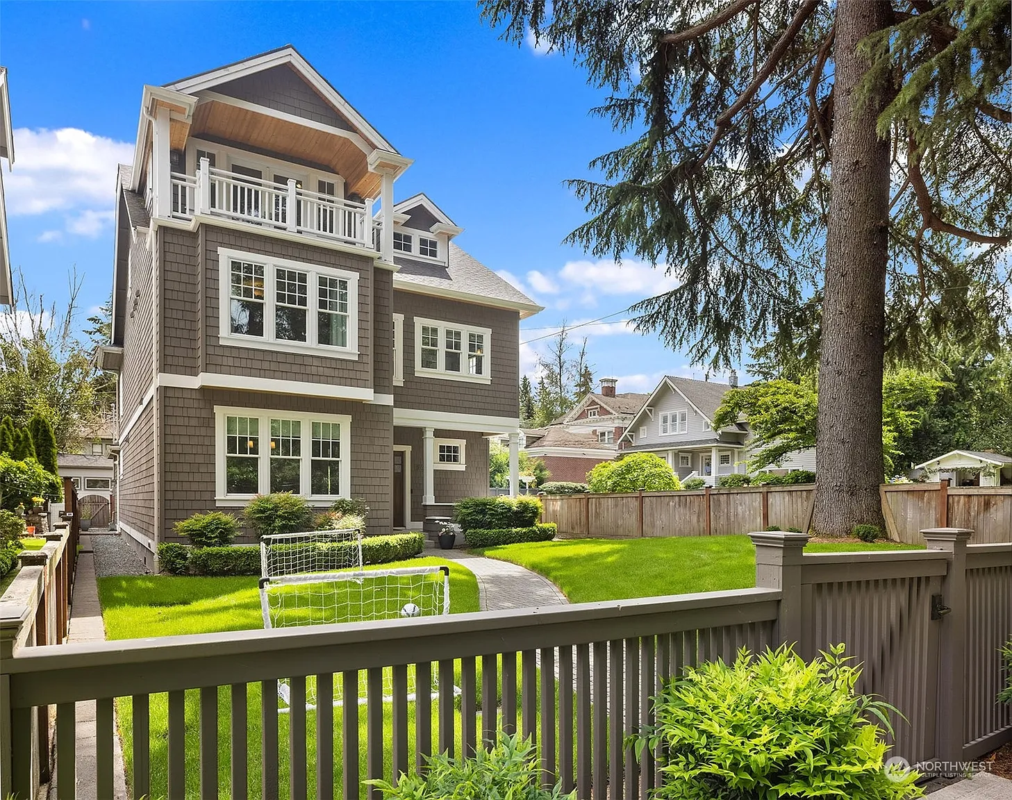 1504 37th Avenue E photo 1