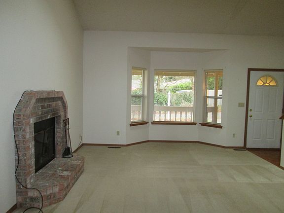 5th image of 10708 99th St SW
